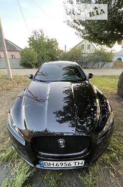 Седан Jaguar XF 2013 в Дніпрі