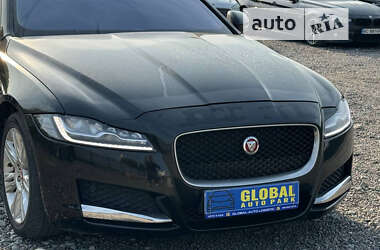 Седан Jaguar XF 2016 в Львове