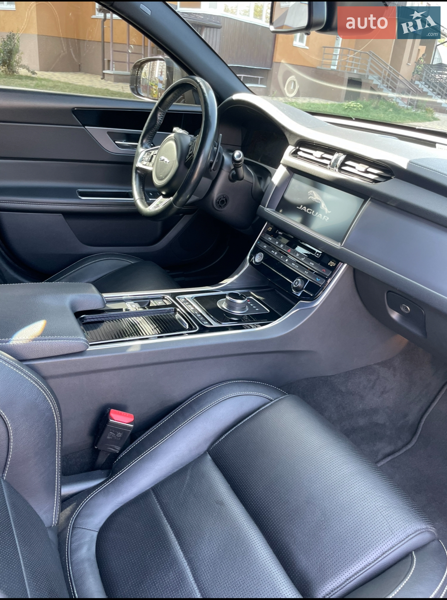 2016 Jaguar XF - мініатюра 16