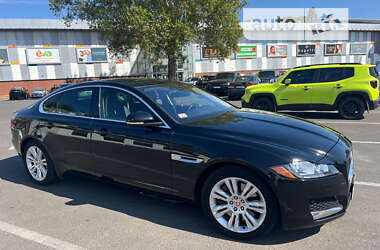 Седан Jaguar XF 2016 в Одесі