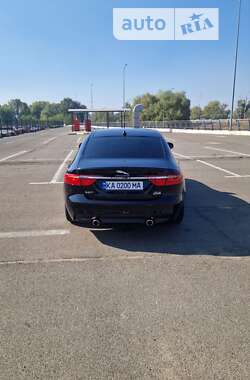 Седан Jaguar XF 2016 в Києві