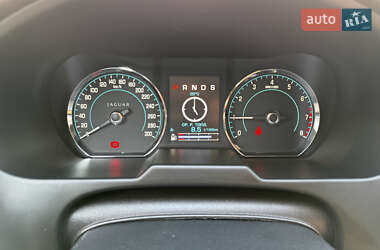 Седан Jaguar XF 2013 в 