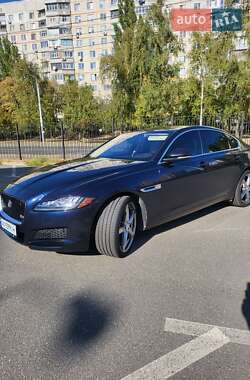 Седан Jaguar XF 2015 в Киеве