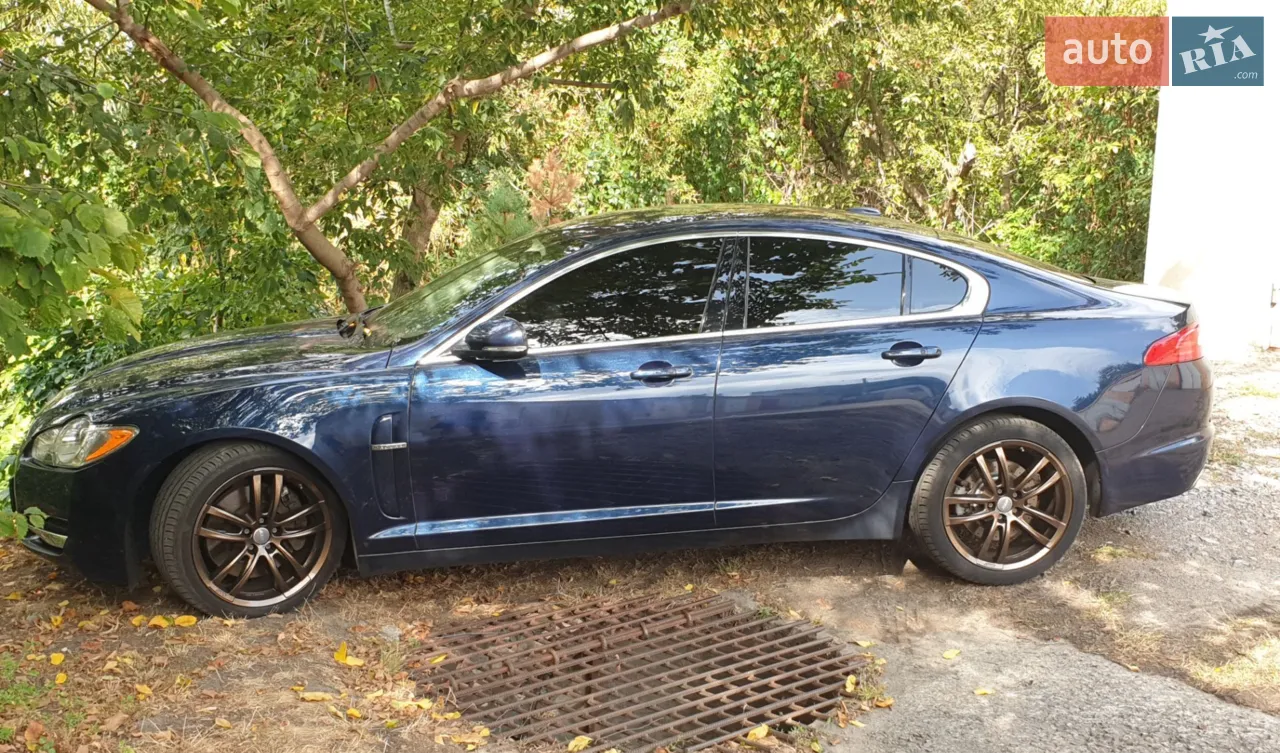 2010 Jaguar XF - мініатюра 48