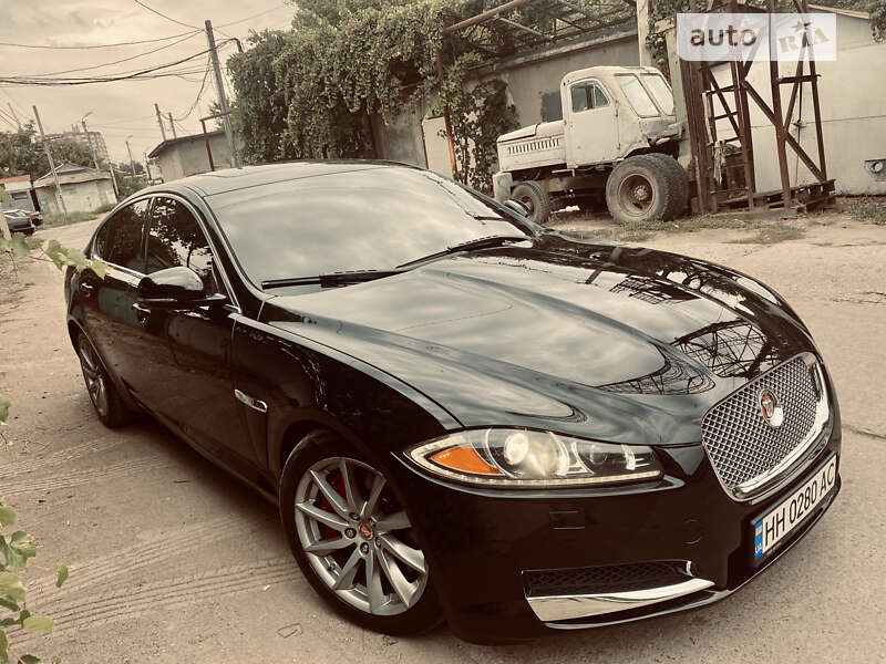 Седан Jaguar XF 2013 в Одессе