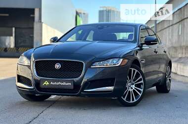 Седан Jaguar XF 2019 в Киеве