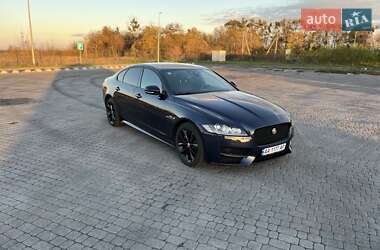 Седан Jaguar XF 2016 в Киеве