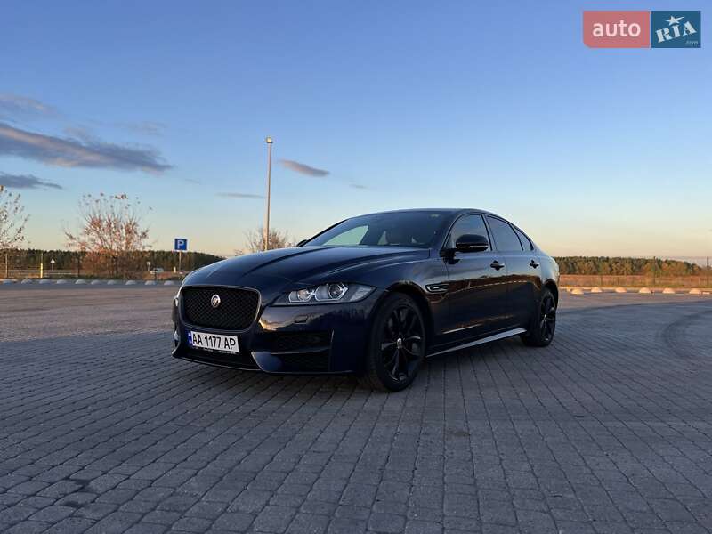 Седан Jaguar XF 2016 в Радивиліві