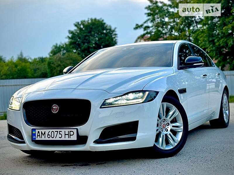 Jaguar XF 2016