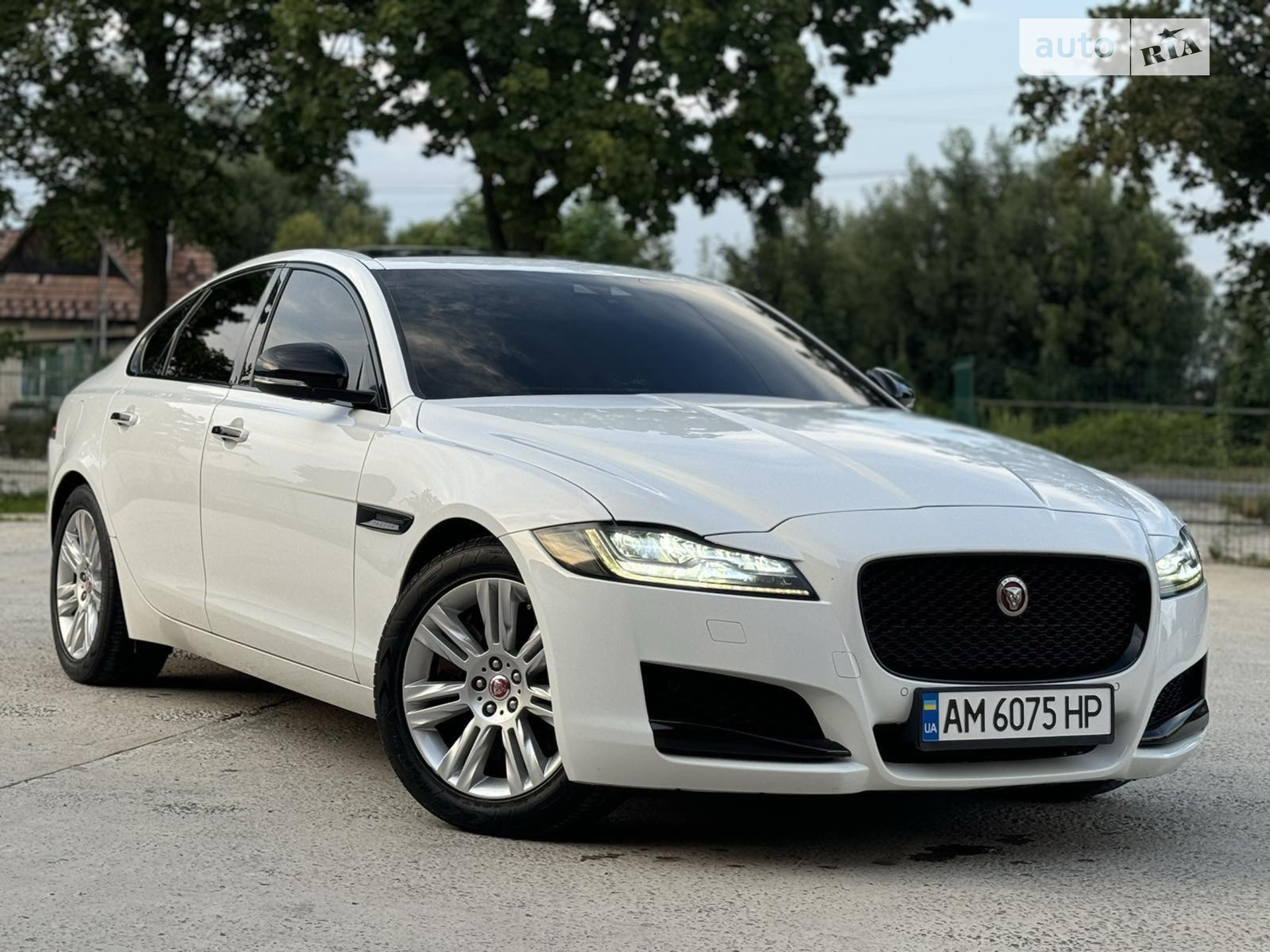 2016 Jaguar XF - мініатюра 6