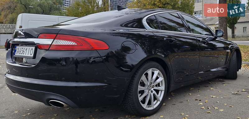 Седан Jaguar XF 2013 в Киеве