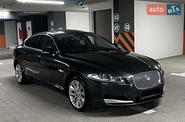 Седан Jaguar XF 2012 в Ужгороде