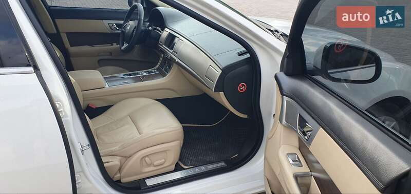 Седан Jaguar XF 2013 в Запорожье