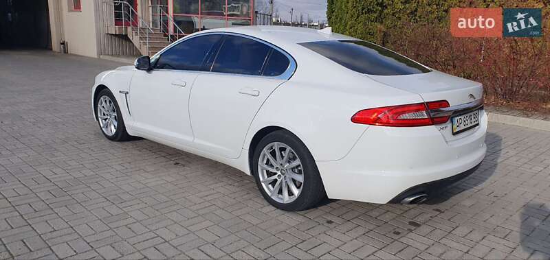 Седан Jaguar XF 2013 в Запорожье