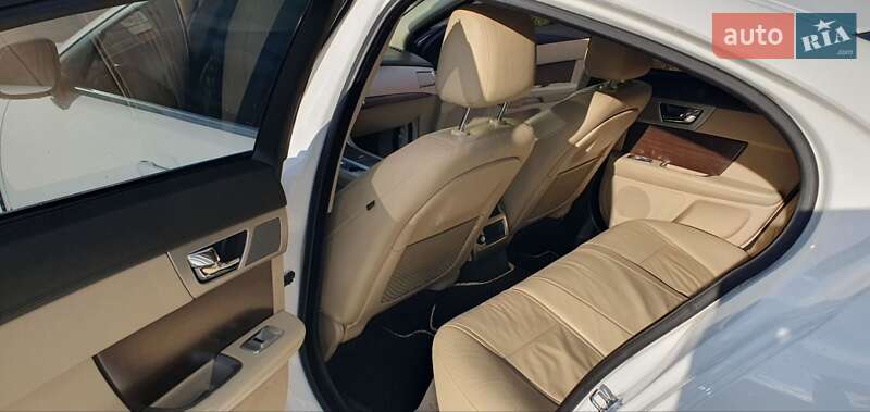 Седан Jaguar XF 2013 в Запорожье