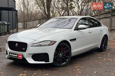 Седан Jaguar XF 2015 в Киеве