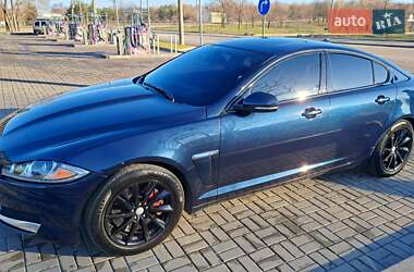 Седан Jaguar XF 2013 в Дніпрі