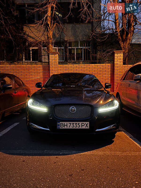 Седан Jaguar XF 2013 в Одесі