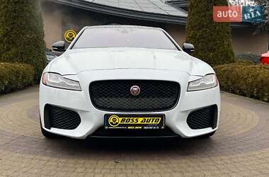 Седан Jaguar XF 2016 в 