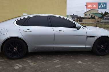 Седан Jaguar XF 2016 в Новомосковську