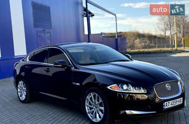 Седан Jaguar XF 2012 в Калуші