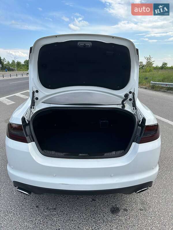 Седан Jaguar XF 2013 в Львові фото 8 Седан Jaguar XF 2013 в Львові