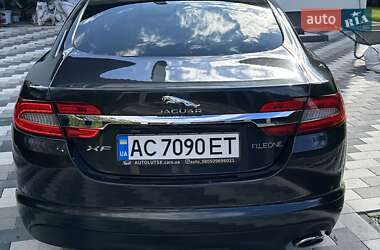 Седан Jaguar XF 2015 в 