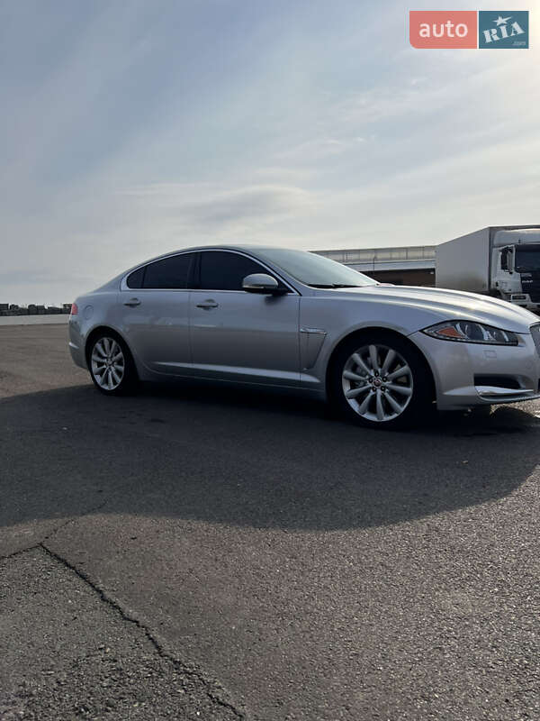 Седан Jaguar XF 2014 в Одессе