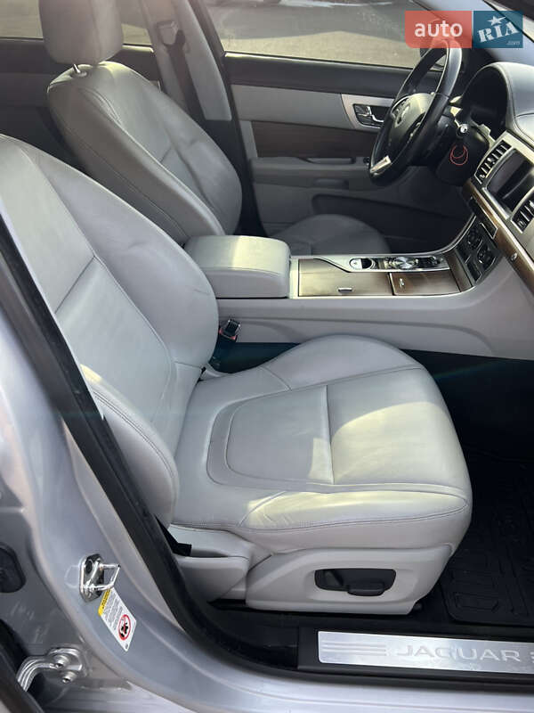 Седан Jaguar XF 2014 в Одессе