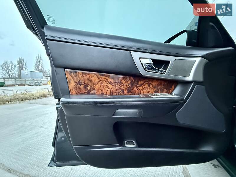 Седан Jaguar XF 2009 в Одессе