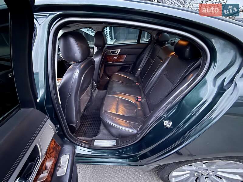 Седан Jaguar XF 2009 в Одессе