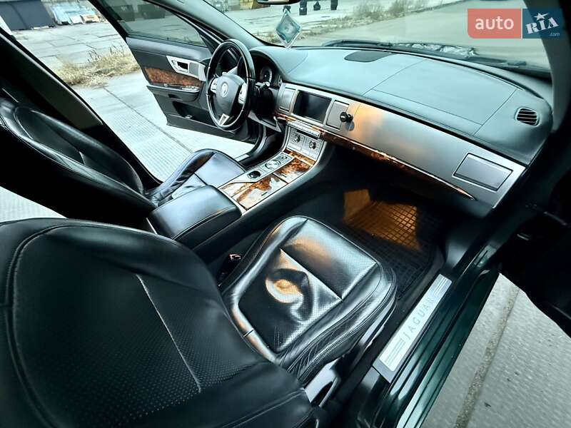 Седан Jaguar XF 2009 в Одессе