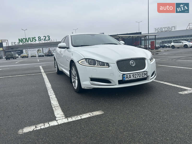 Седан Jaguar XF 2012 в Києві