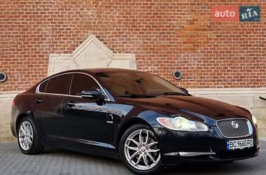 Седан Jaguar XF 2011 в Львове