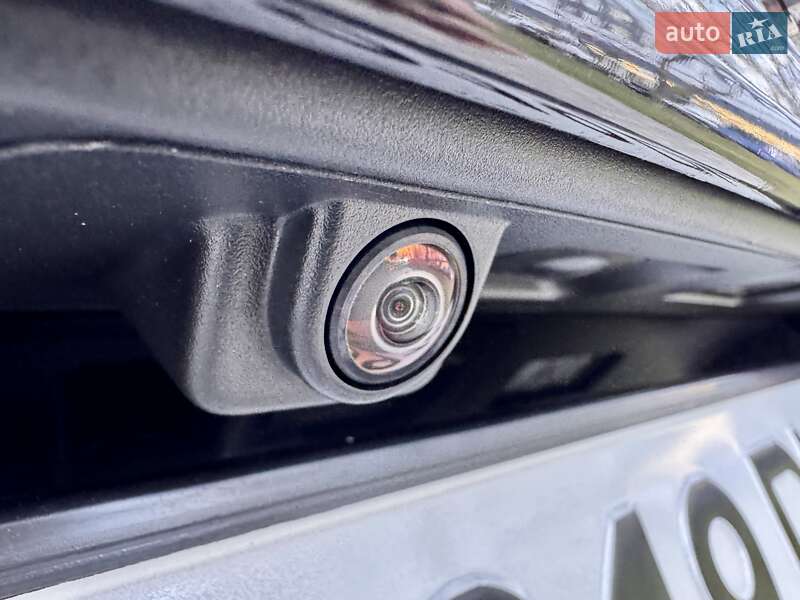 Седан Jaguar XF 2019 в Одессе