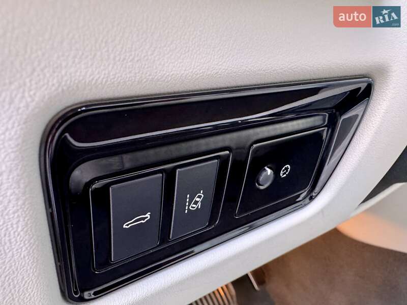 Седан Jaguar XF 2019 в Одессе