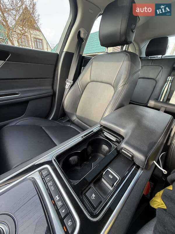 Седан Jaguar XF 2016 в Києві фото 8 Седан Jaguar XF 2016 в Києві