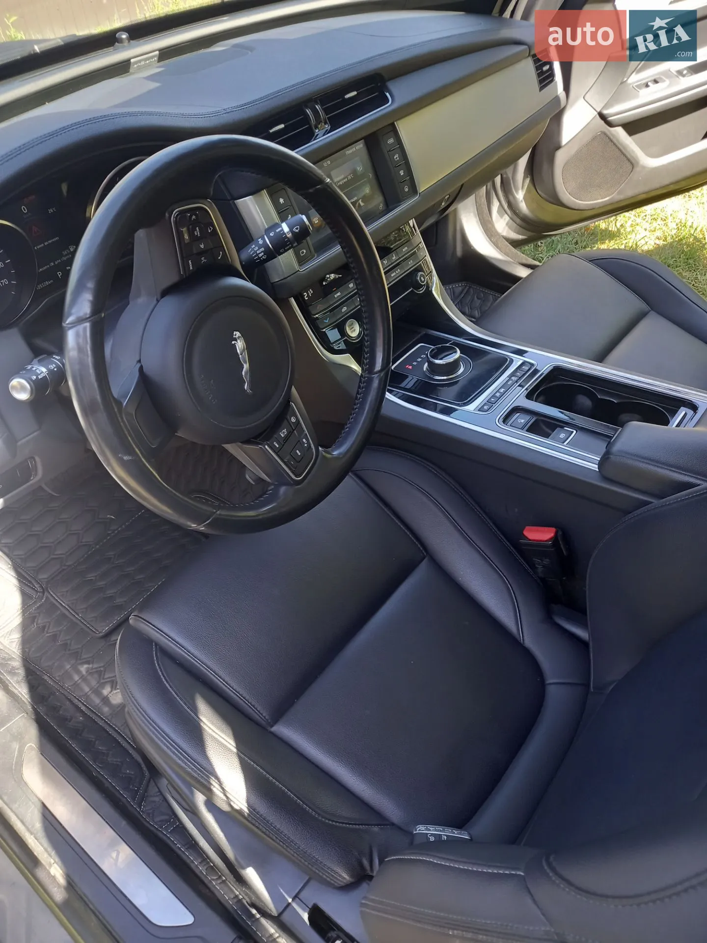 2017 Jaguar XF - мініатюра 9