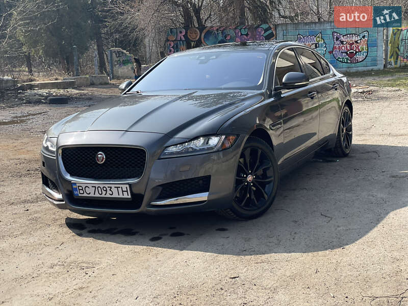 Jaguar XF 2016