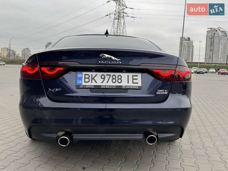 Седан Jaguar XF 2016 в Киеве
