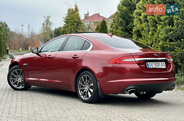 Седан Jaguar XF 2012 в 