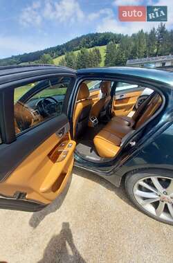 Седан Jaguar XF 2015 в 