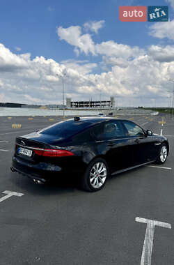 Седан Jaguar XF 2017 в Львові