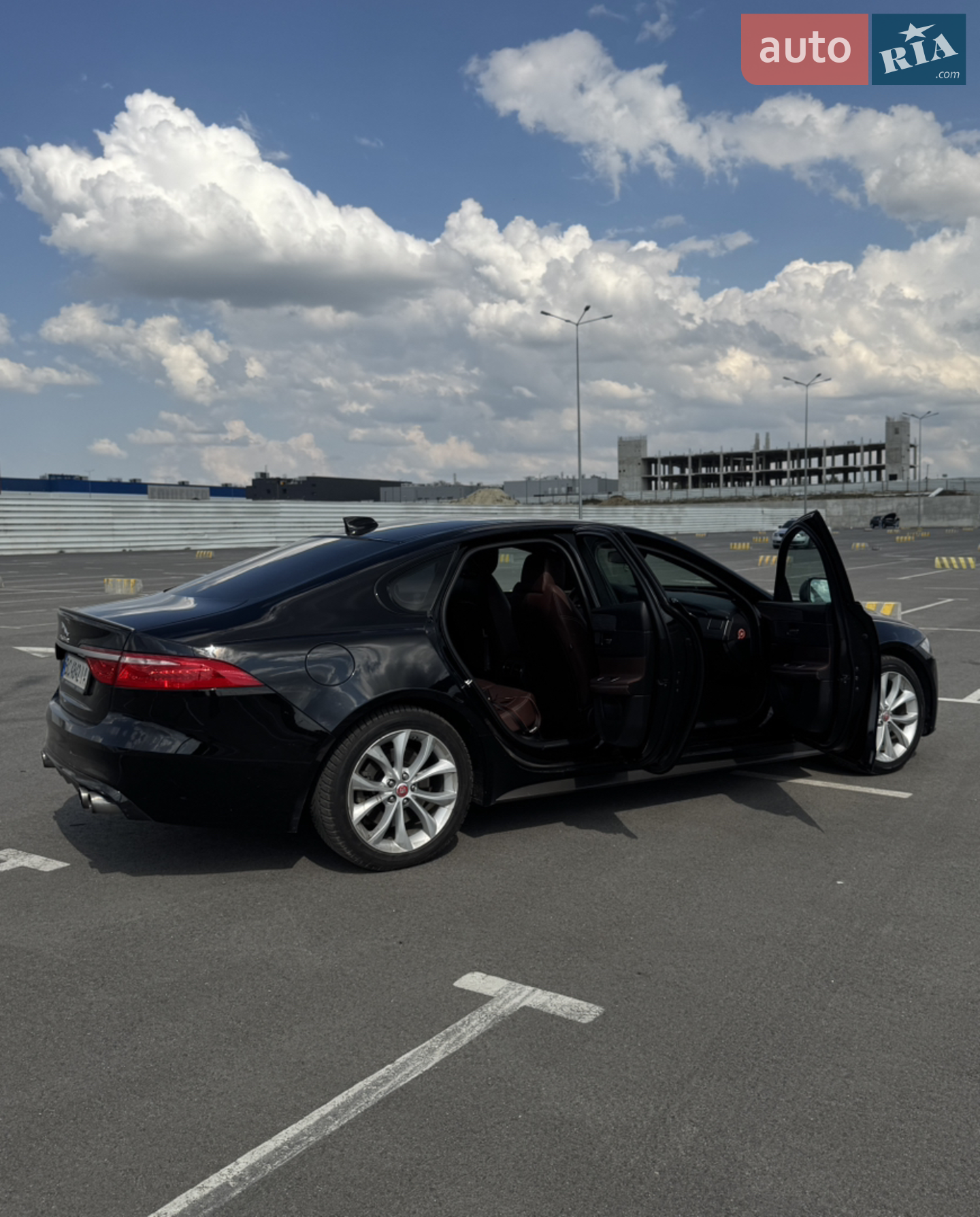 2017 Jaguar XF - мініатюра 12
