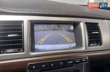 Седан Jaguar XF 2013 в 