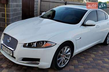 Седан Jaguar XF 2013 в 