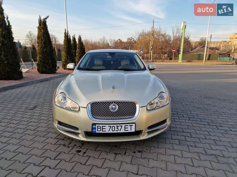 Седан Jaguar XF 2008 в Виннице