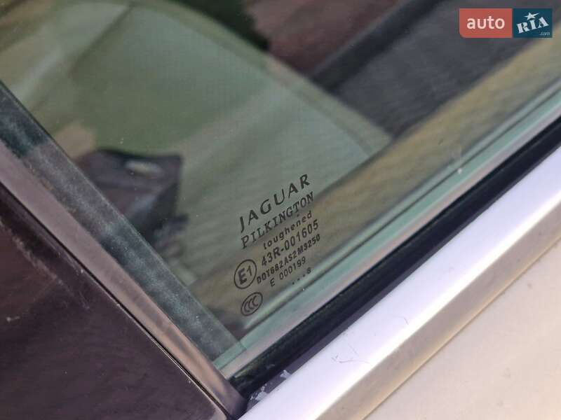 Седан Jaguar XF 2008 в Виннице