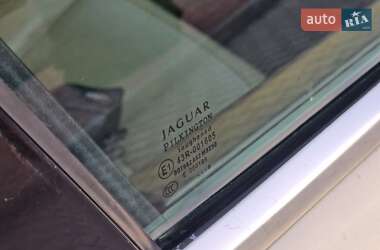 Седан Jaguar XF 2008 в 