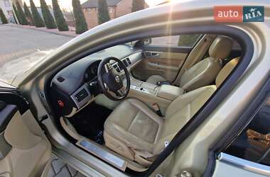 Седан Jaguar XF 2008 в 